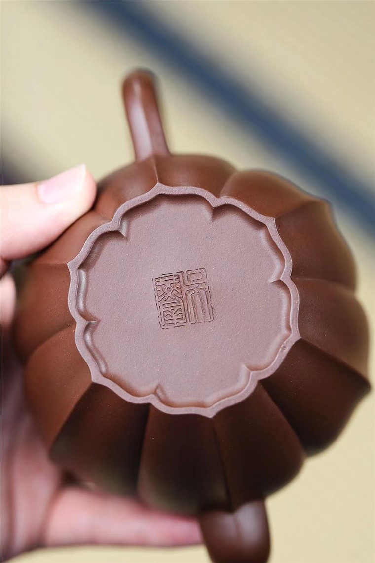 吴燕群作品 菱花宫灯图片