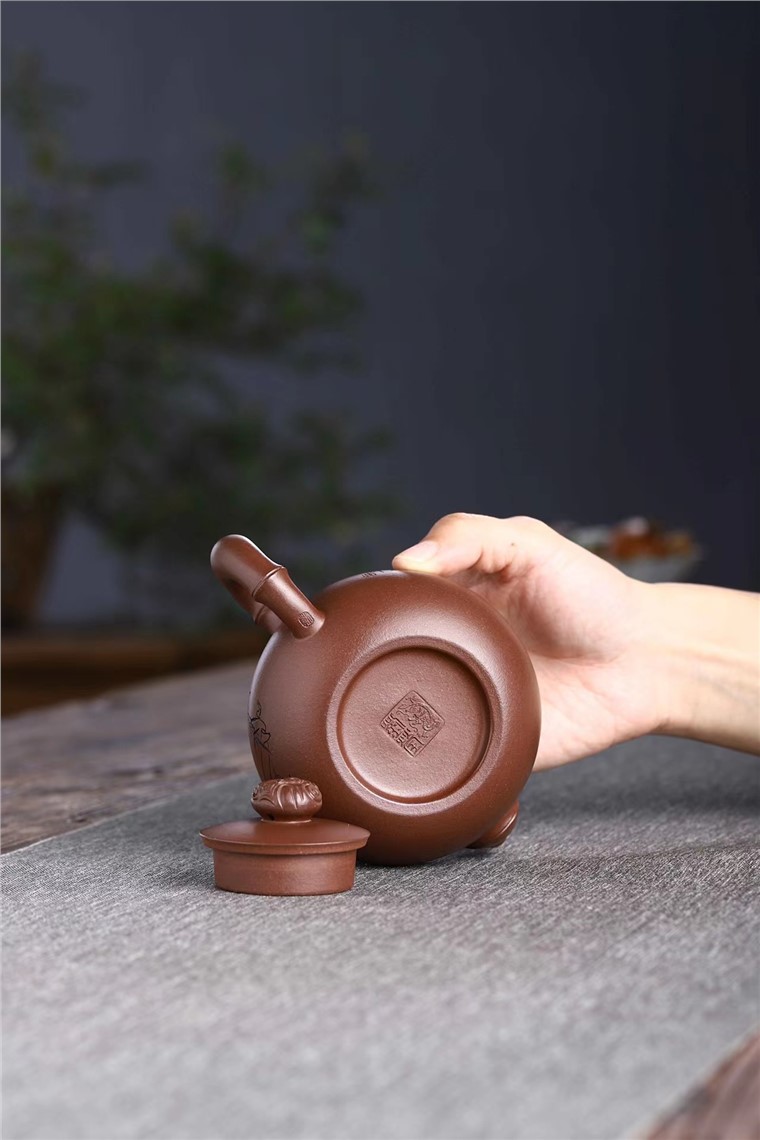 刘莹作品 龙珠