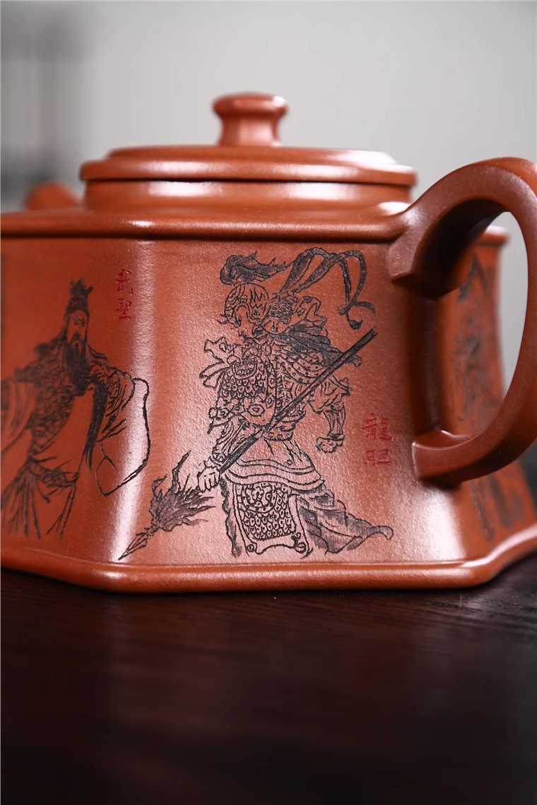 盛听凤作品 六方金钟图片