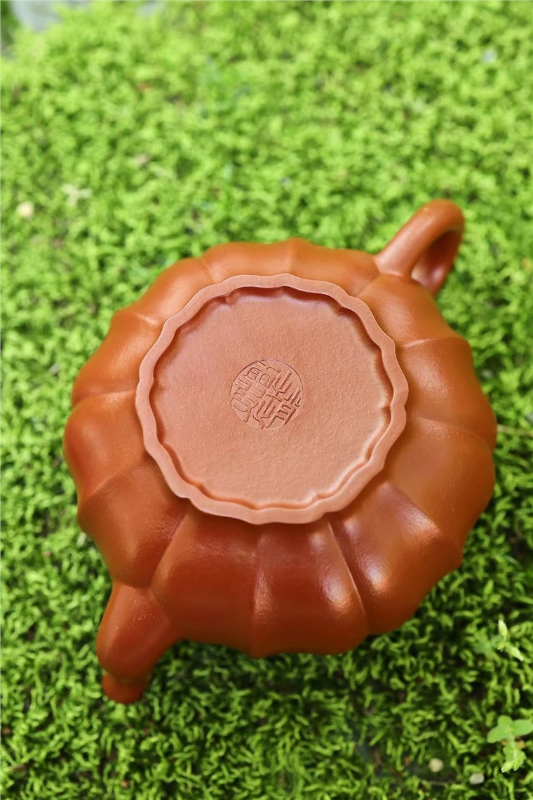 赵霞作品 筋纹婉玉