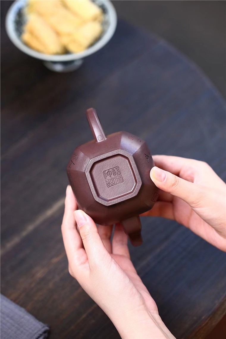 史福棠作品 八方高灯