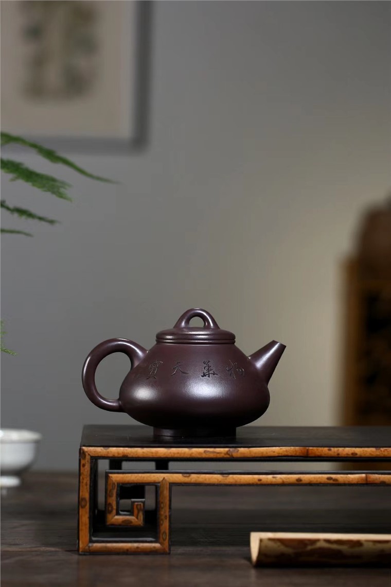胡小香作品 润德图片