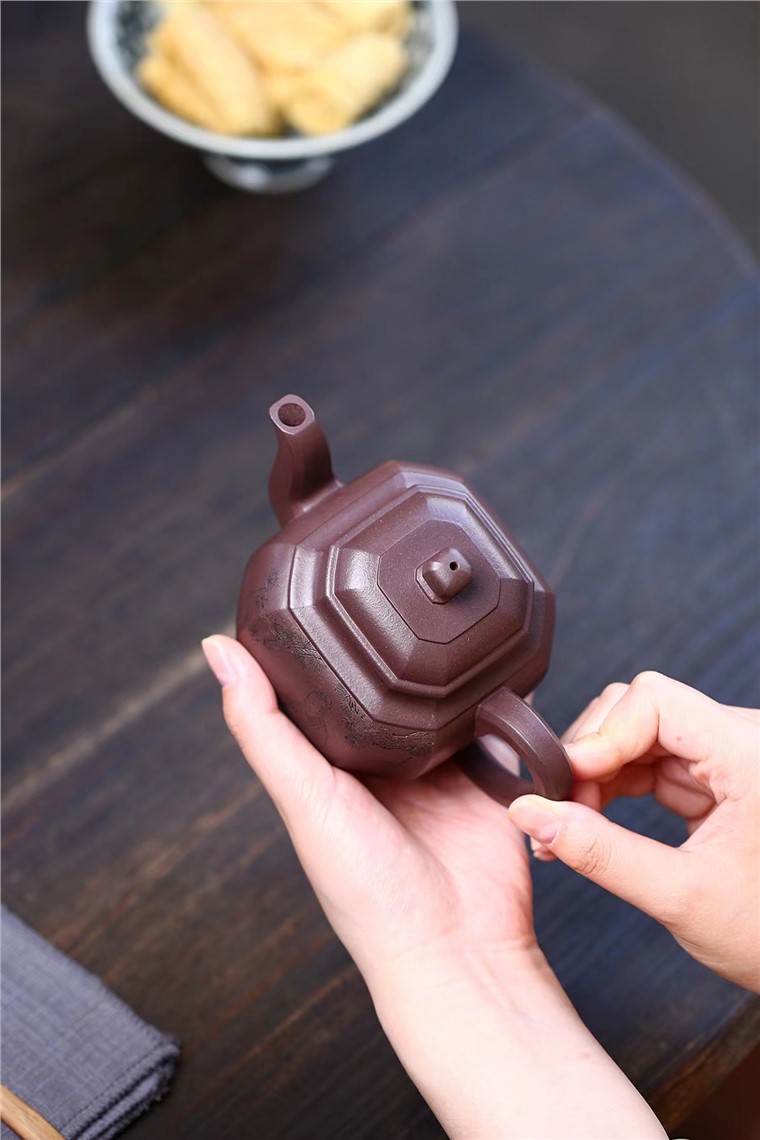 史福棠作品 八方高灯图片