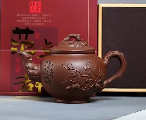 范卓群作品 松鼠葡萄图片