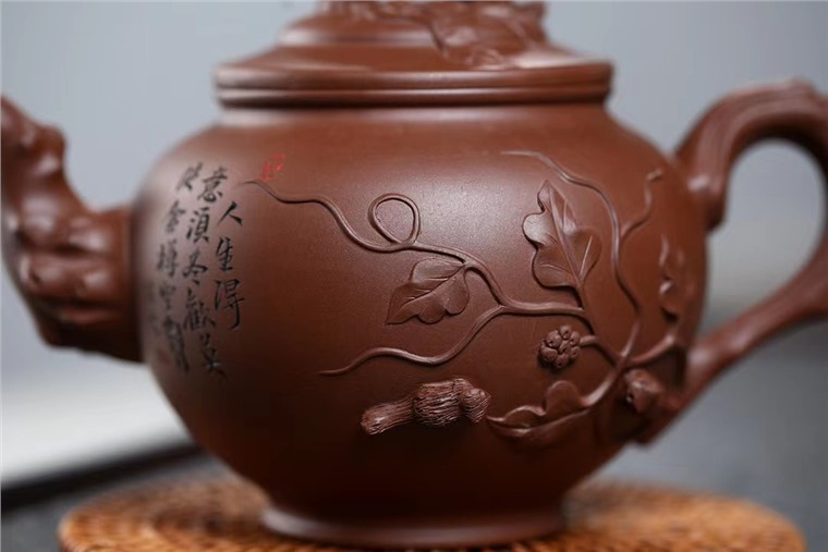 范卓群作品 松鼠葡萄图片