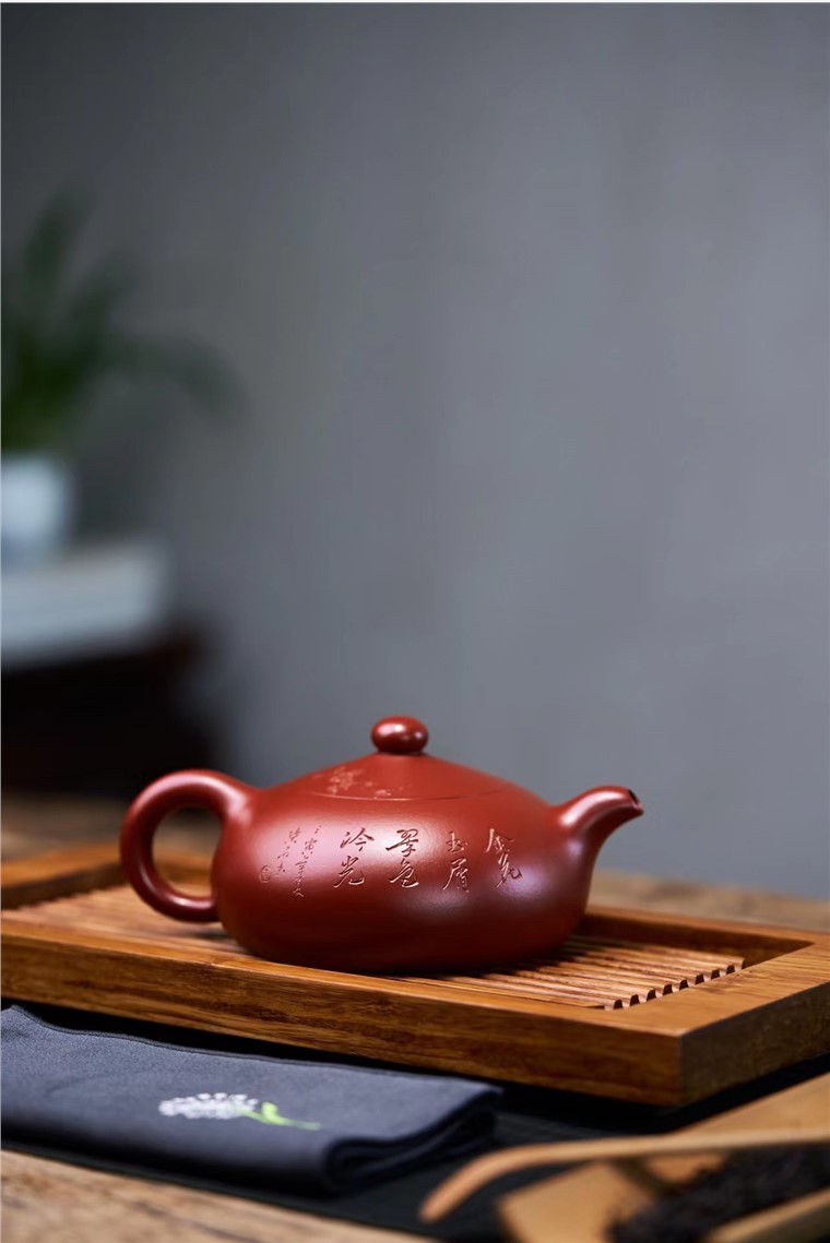 周良红作品 半月图片