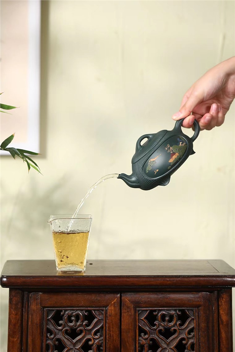 王卫明作品 汉棠石瓢