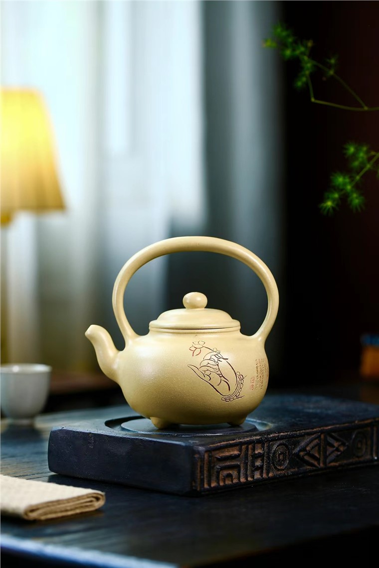 许爱萍作品 圆珠提梁图片