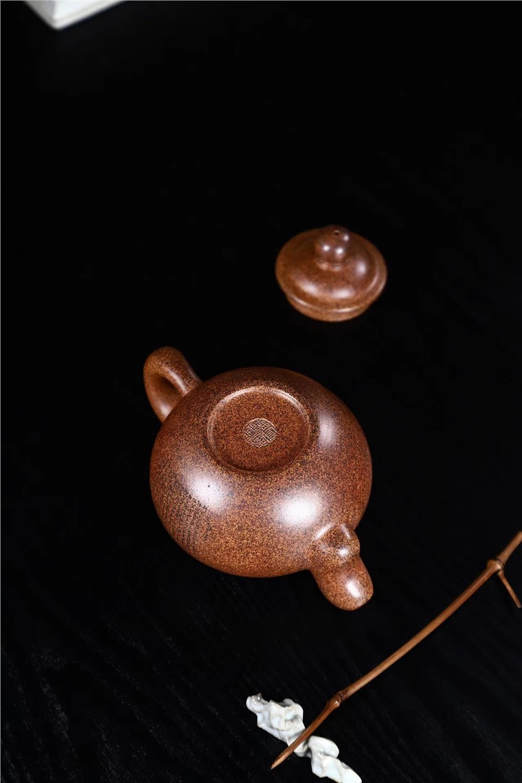 盛听凤作品 道洪一粒珠