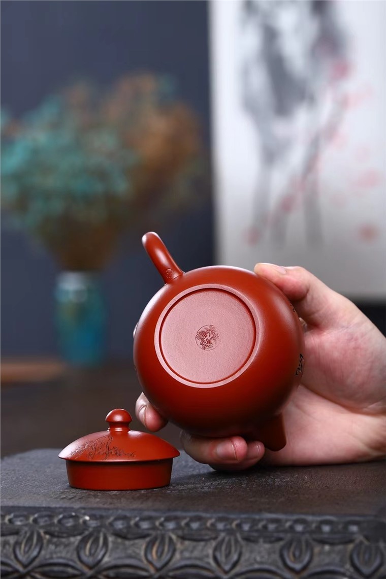 徐六明作品 龙蛋