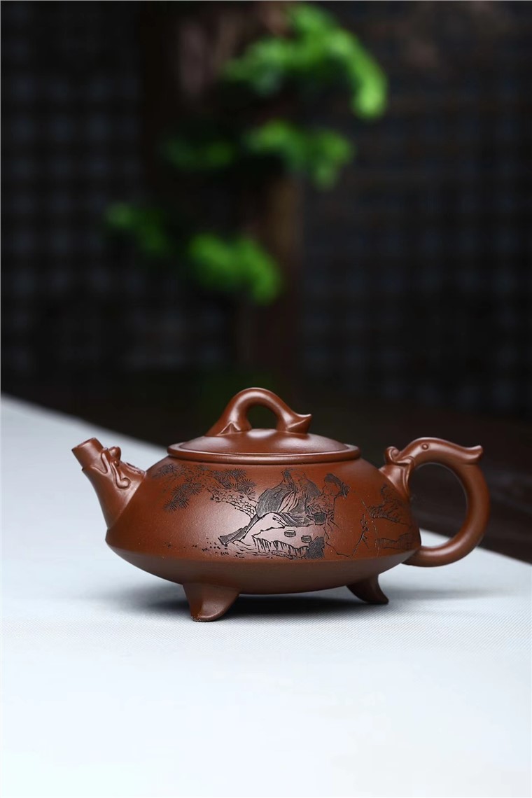 刘莹作品 三足龙玺图片