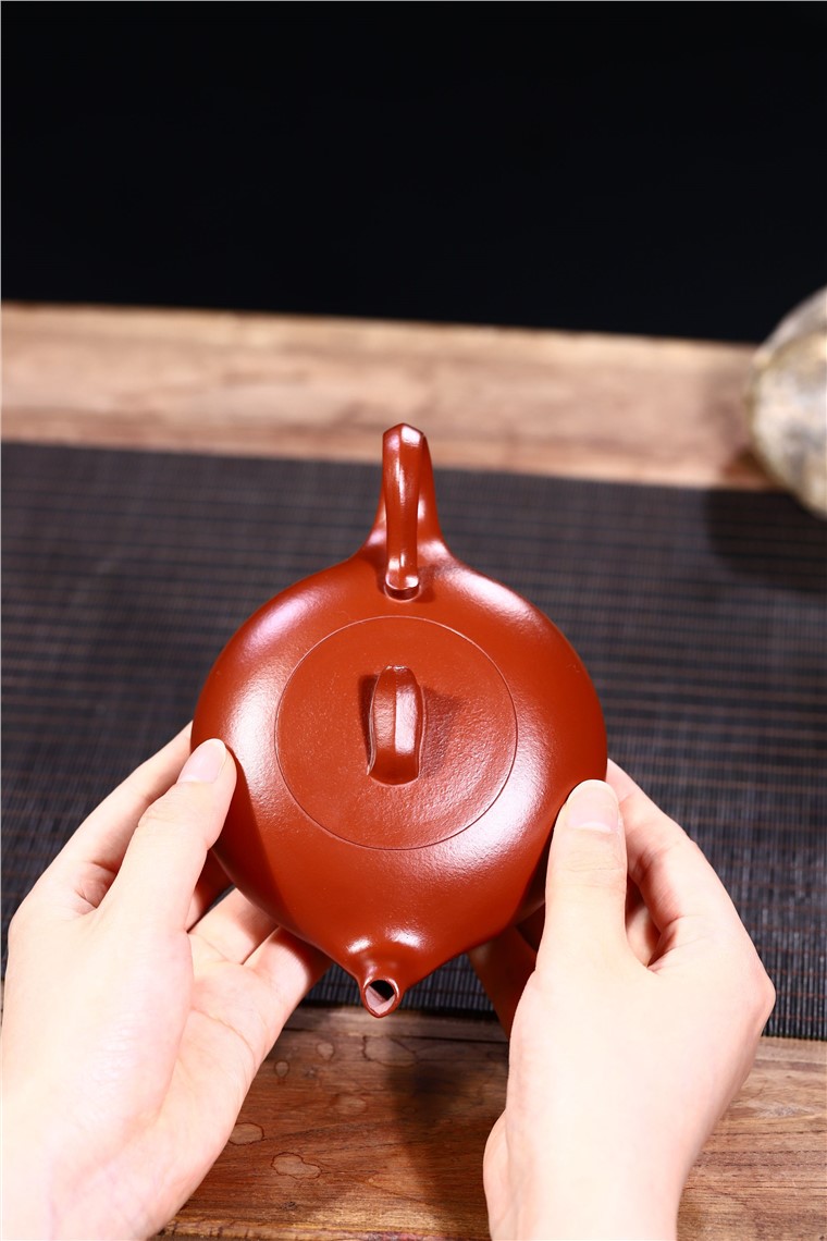吴暗华作品 曲壶图片