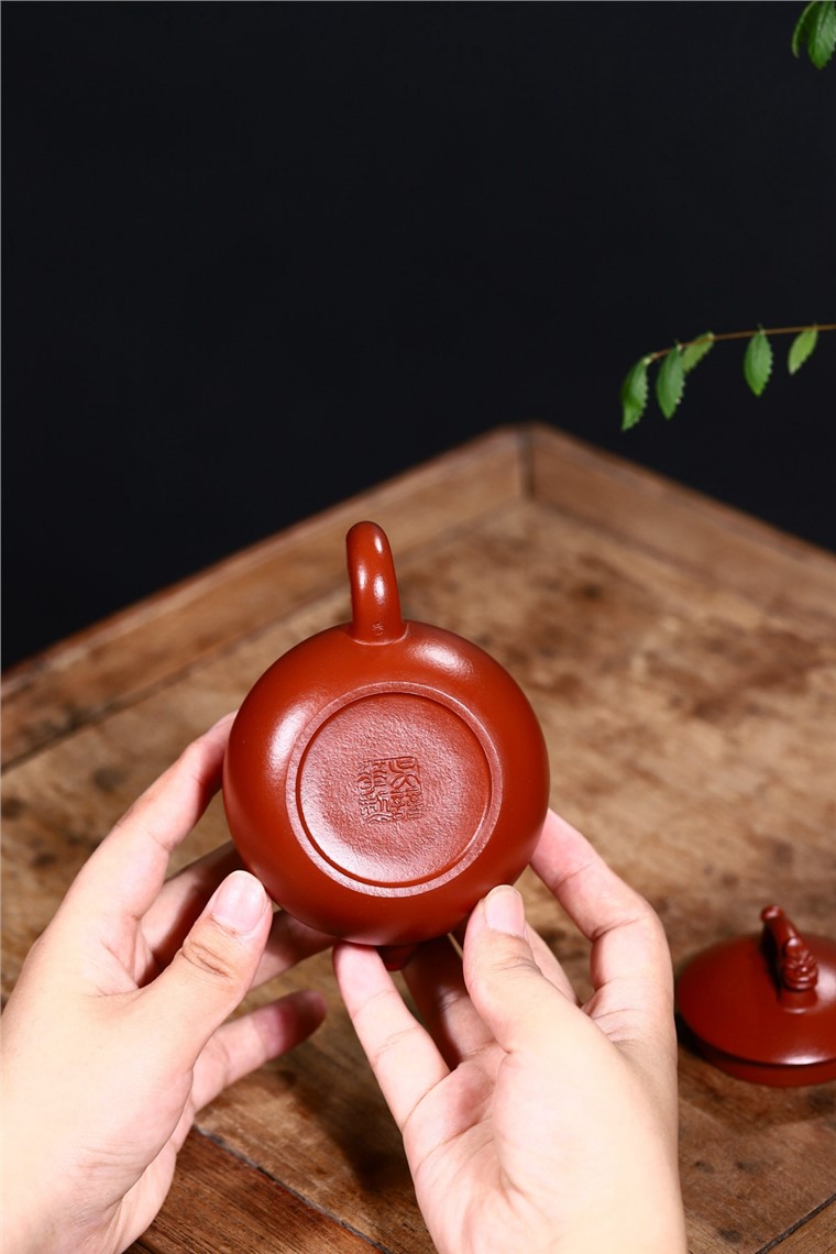 吴暗华作品 鱼龙