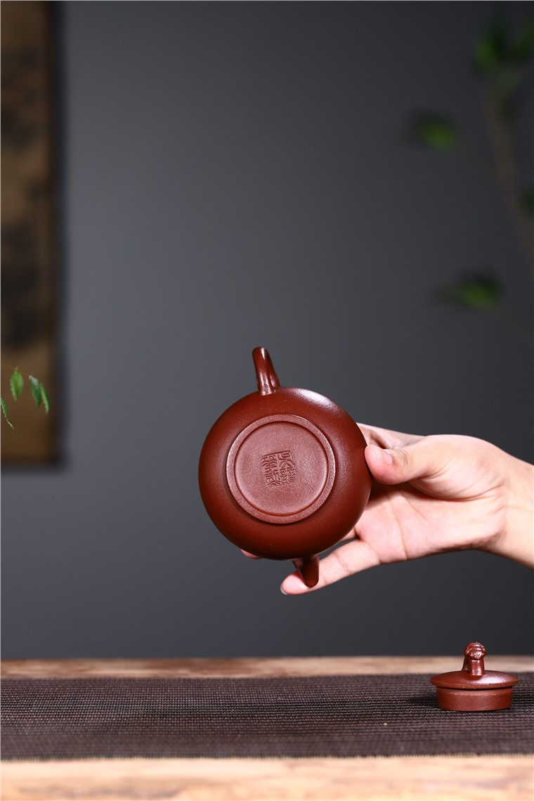 吴暗华作品 蝉鸣
