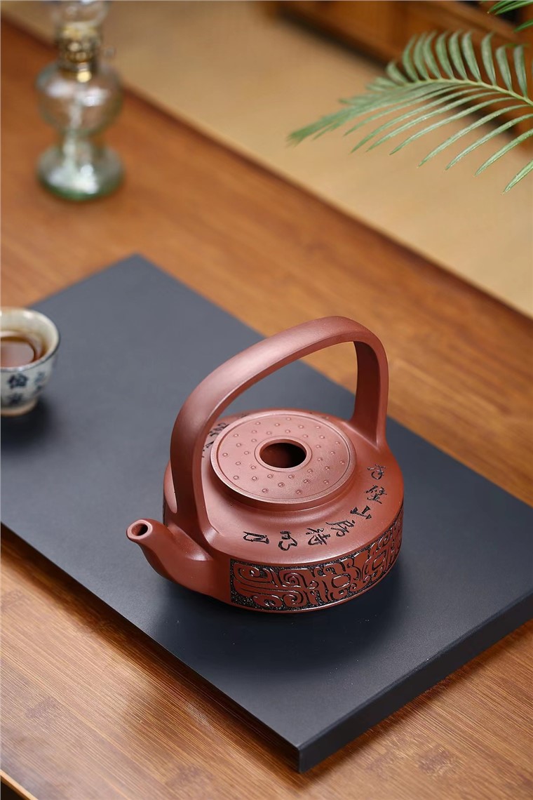 王芳作品 玉璧提梁图片
