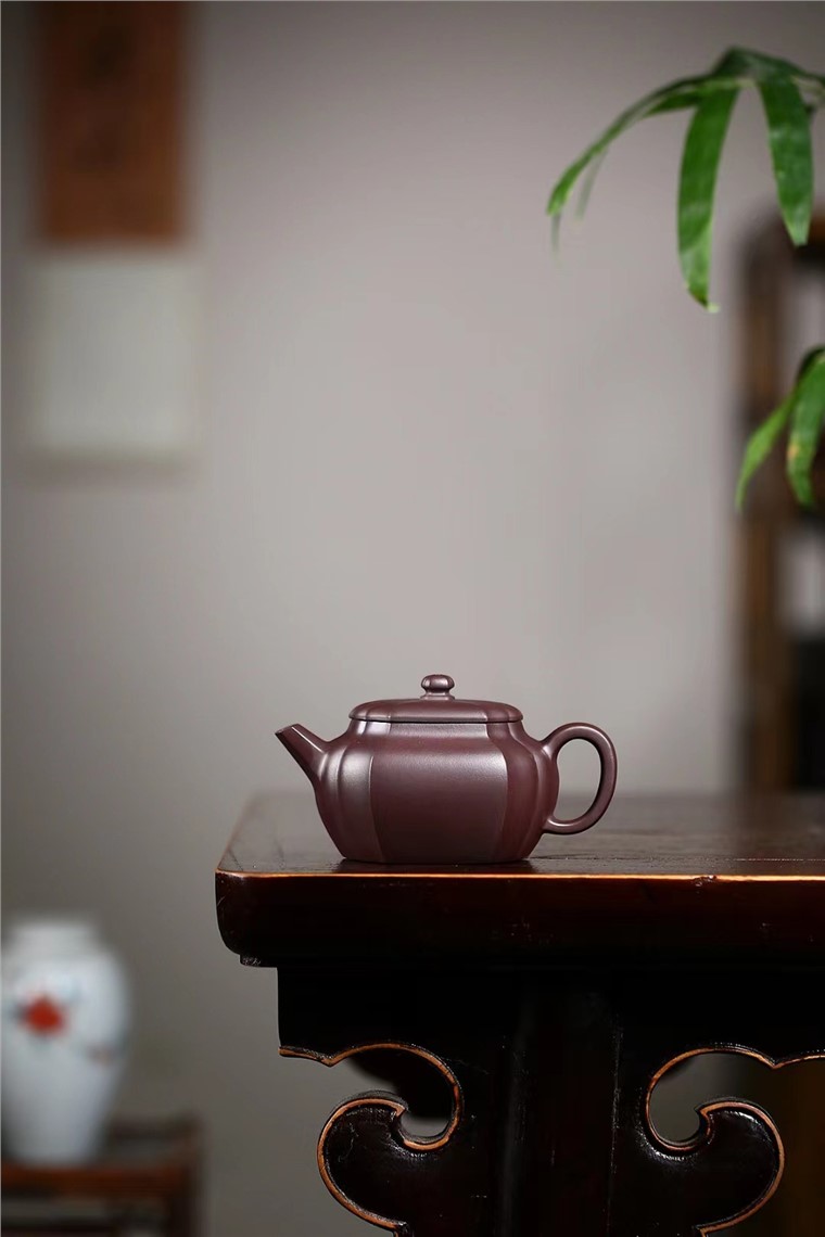 高建中作品 筋纹长四方图片