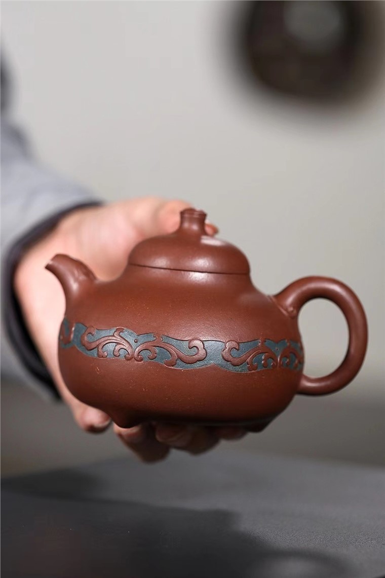 牟锦芬作品 祥云乳鼎图片