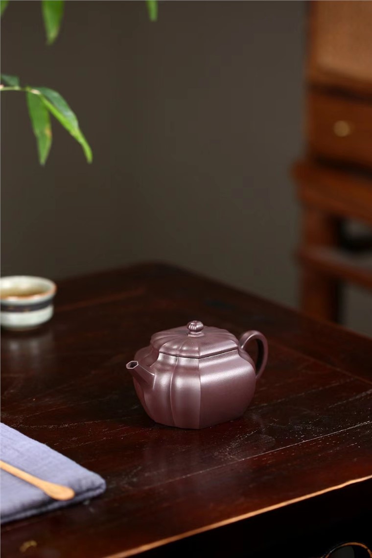 高建中作品 筋纹长四方图片