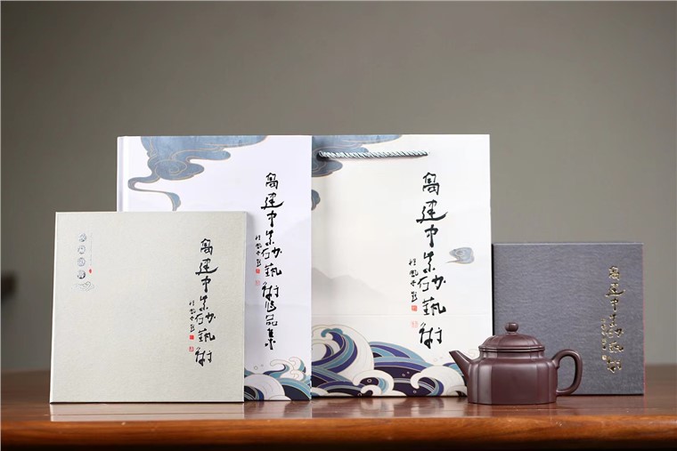 高建中作品 筋纹德钟