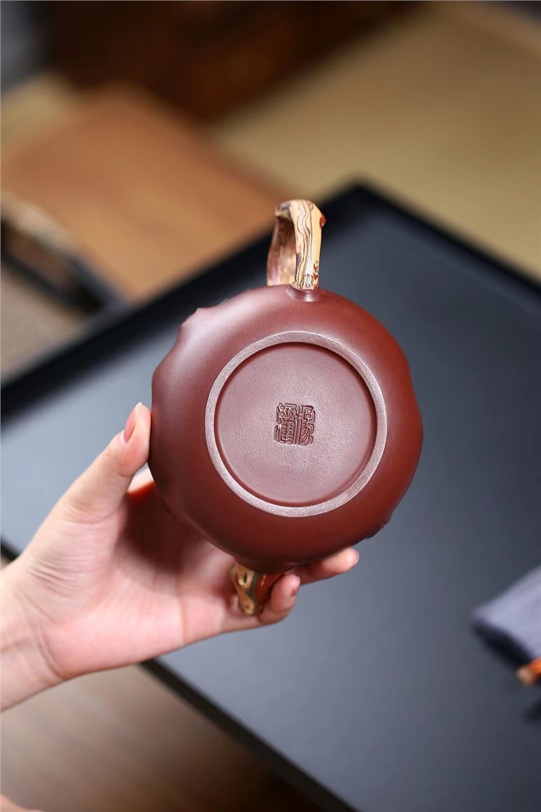 杨红伟作品 寿桃供春