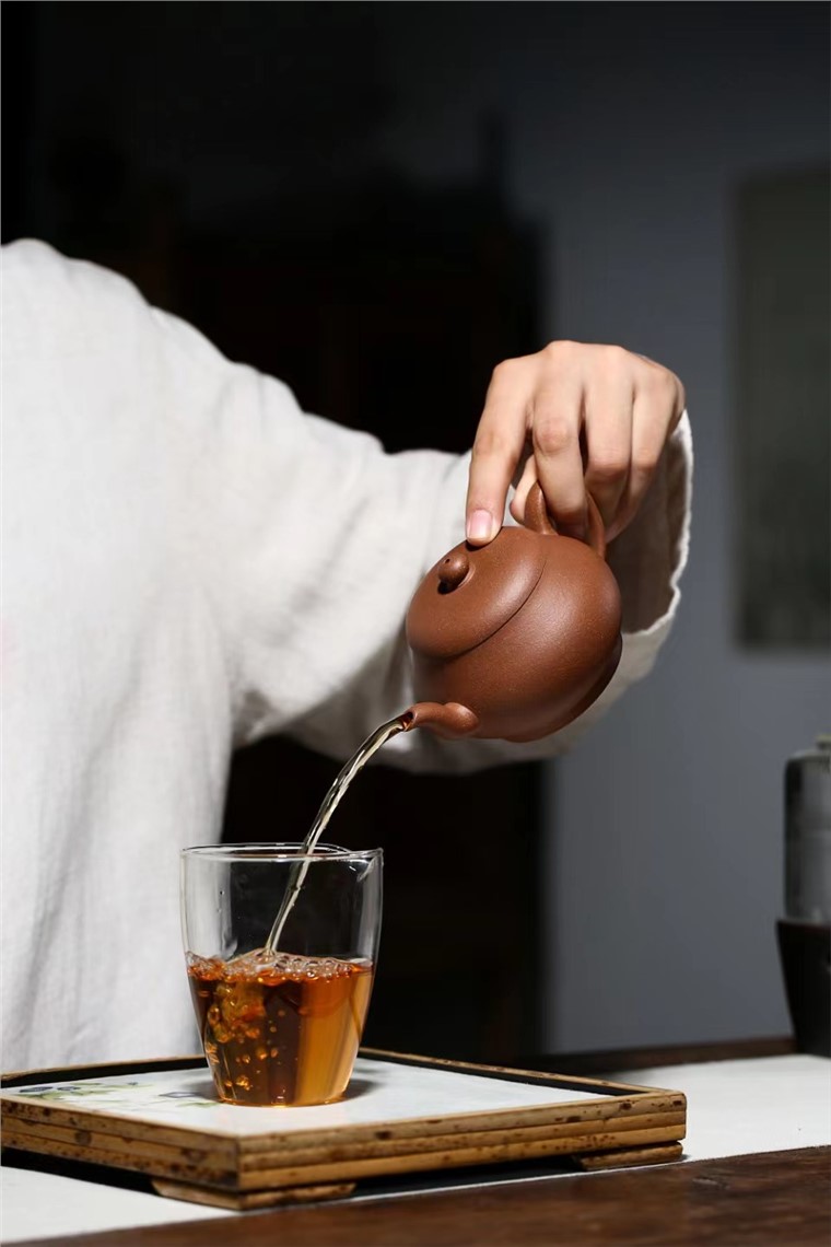 周彬作品 宫灯