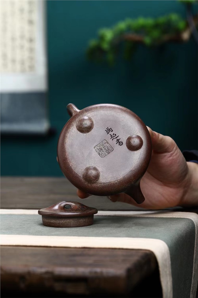方琴华作品 景舟石瓢图片