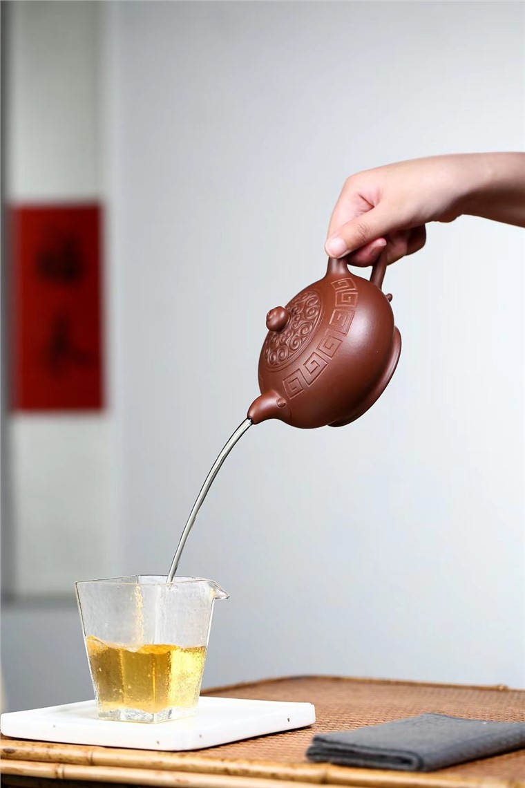 高建中作品 回纹如意