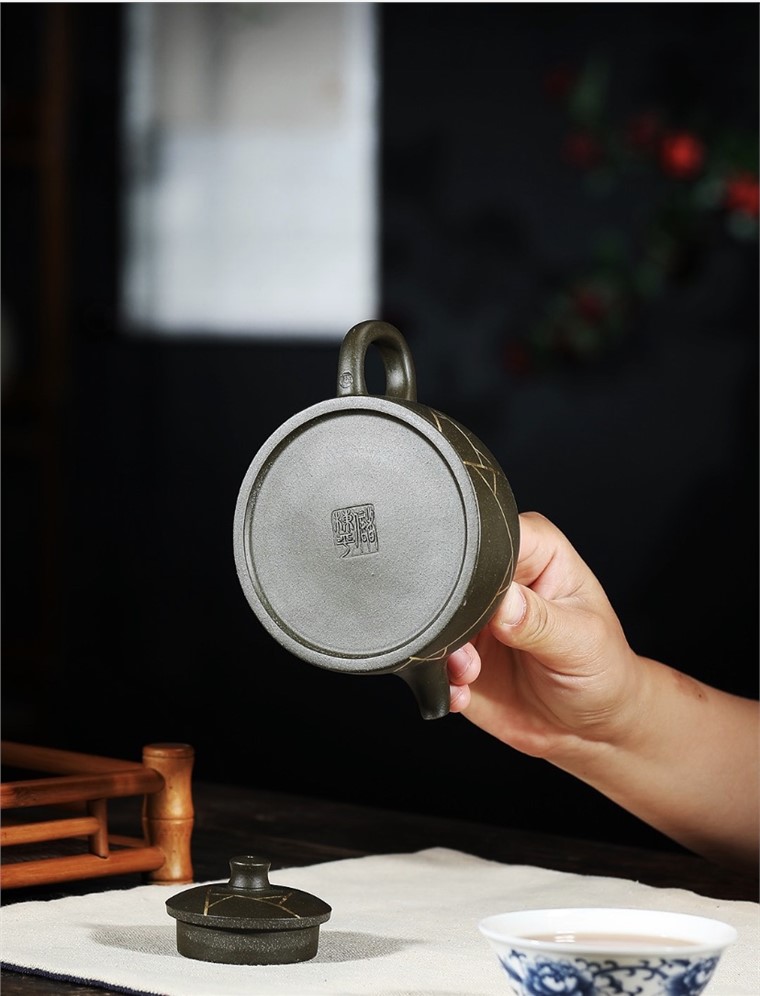 储栋平作品 冰纹天际图片
