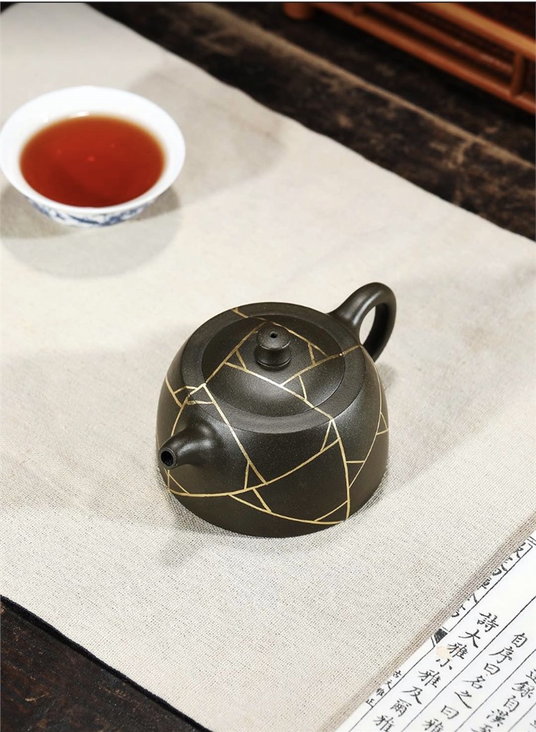 储栋平作品 冰纹天际图片