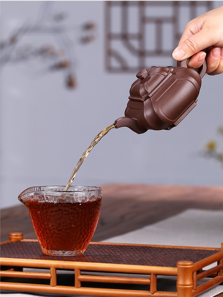 储栋平作品 四方菱韵