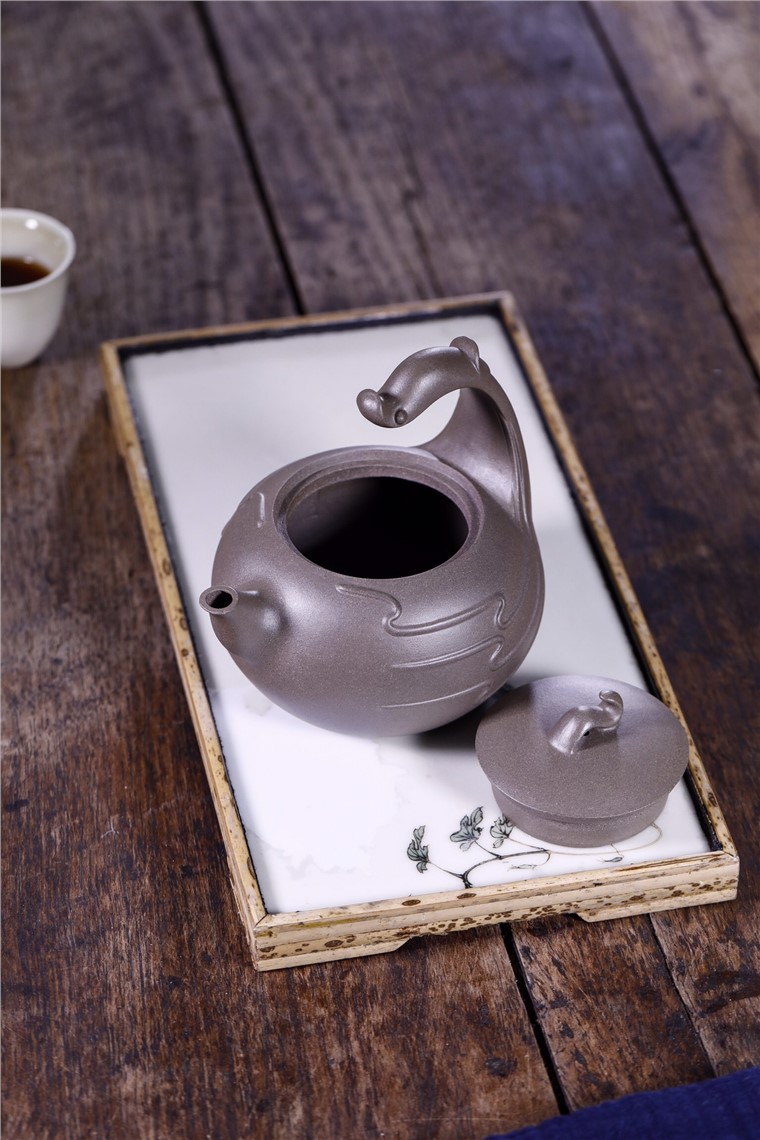 储栋平作品 鱼跃图片