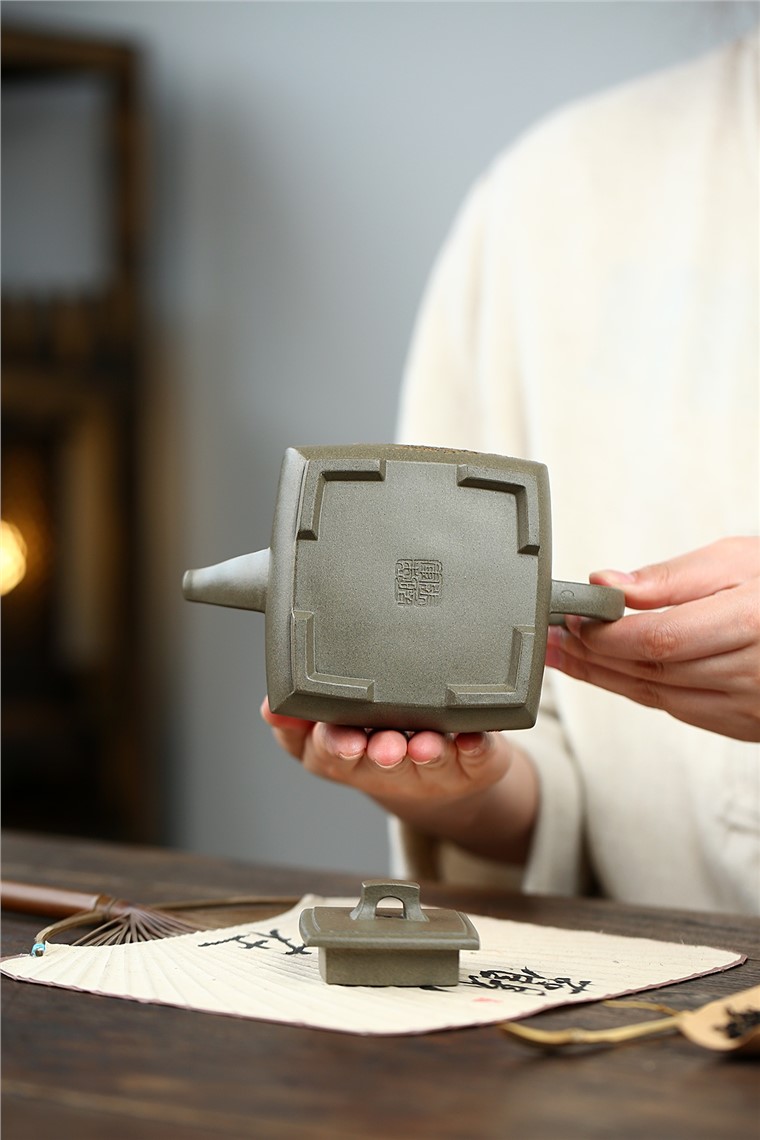 张暗军作品 四方君玉