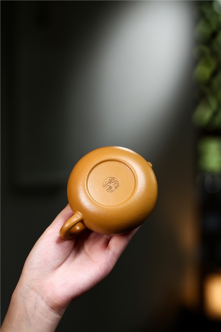朱晨阳作品 容天图片