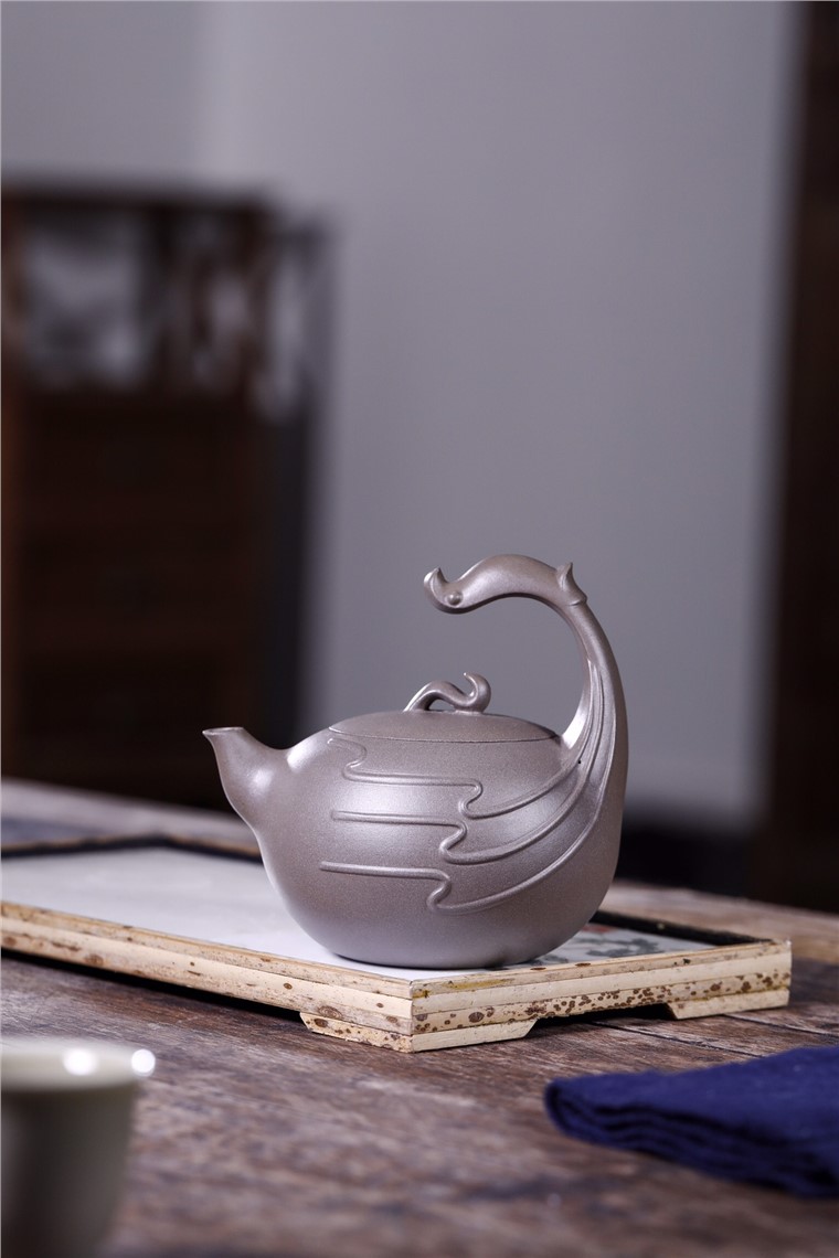 储栋平作品 鱼跃图片