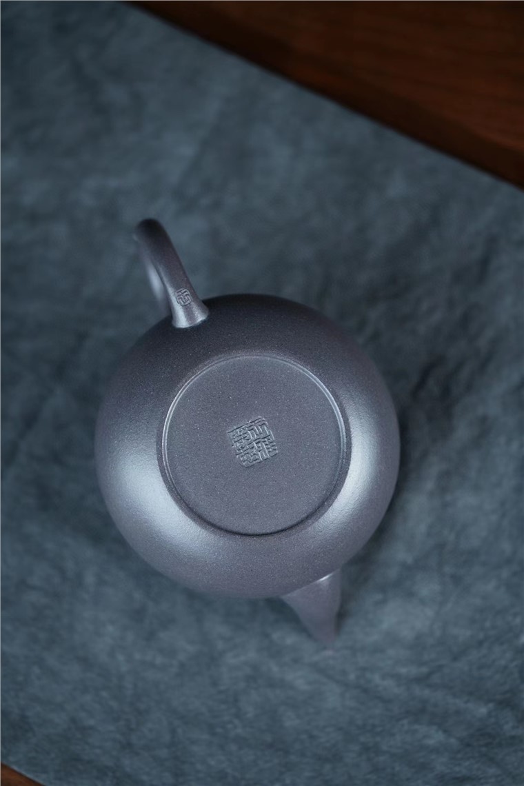 王雅丽作品 梨形