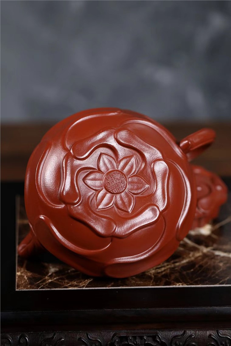 蒋亚平作品 风卷葵
