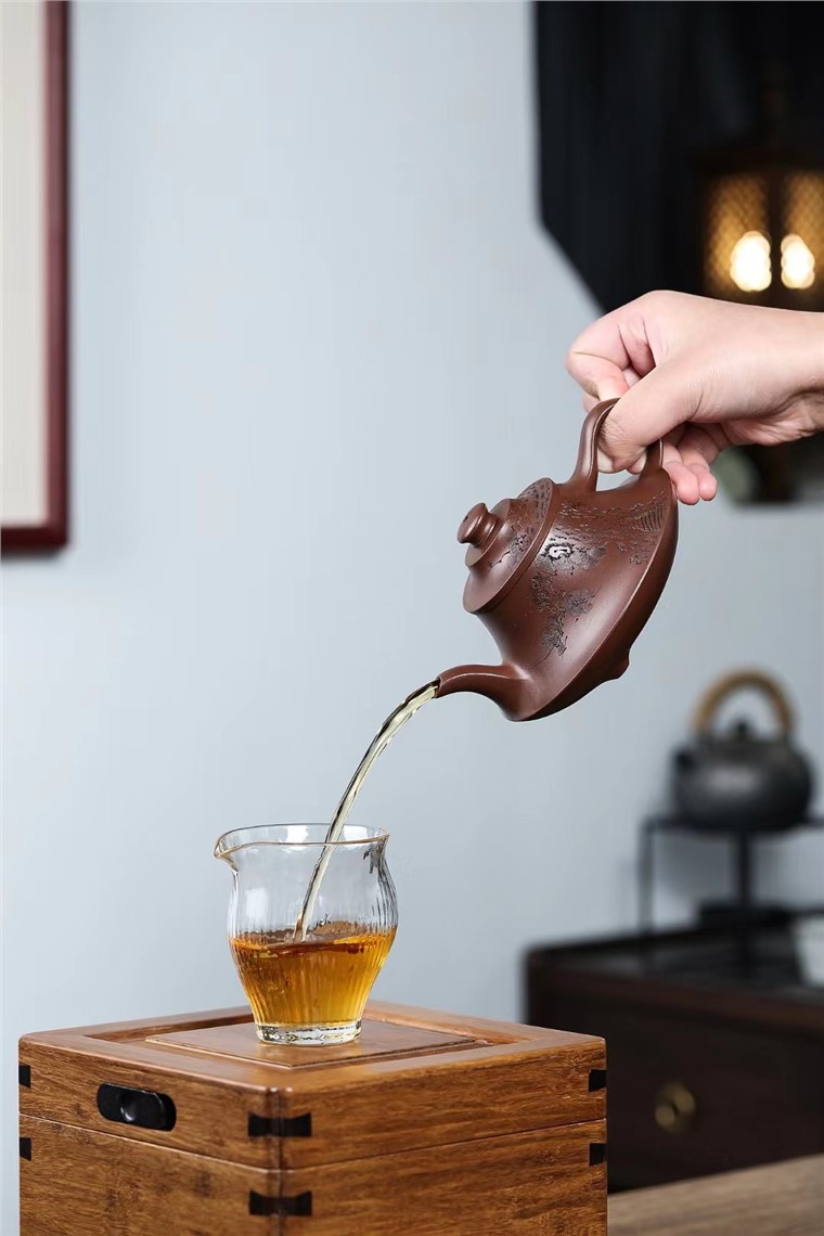 王岳龄作品 云炉