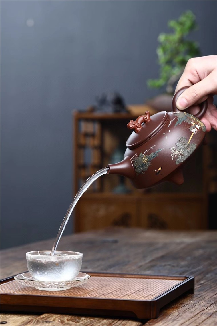 冯杏华作品 三足祥瑞