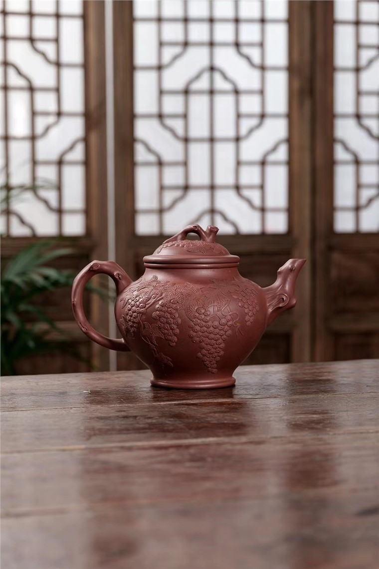 王岳龄作品 葡萄悠悠图片
