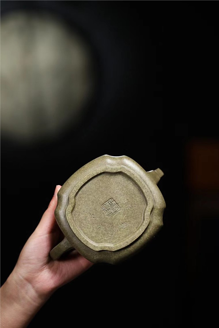 卢仲军作品 御龙石瓢