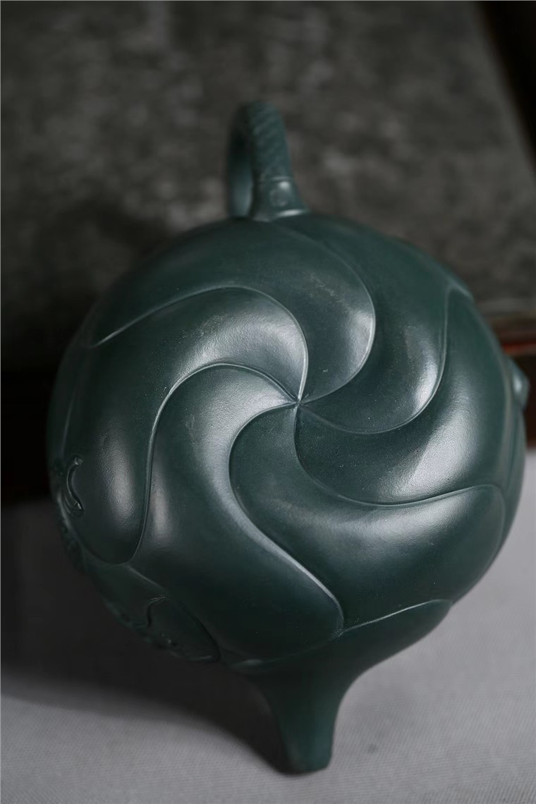 刘红仙作品 龙行天下