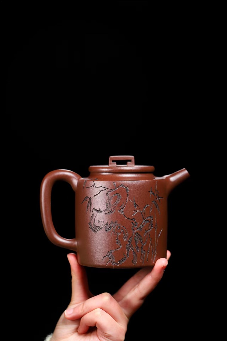 徐南作品 高立图片