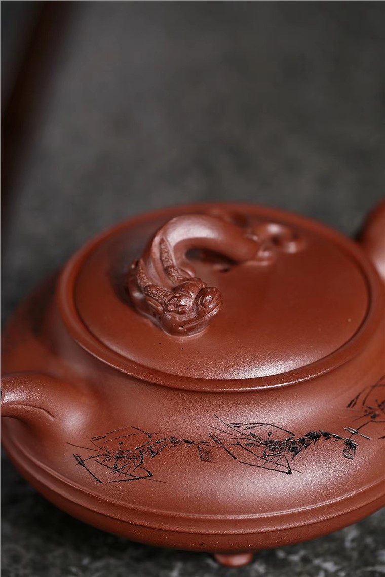 刘红仙作品 三足螭龙图片