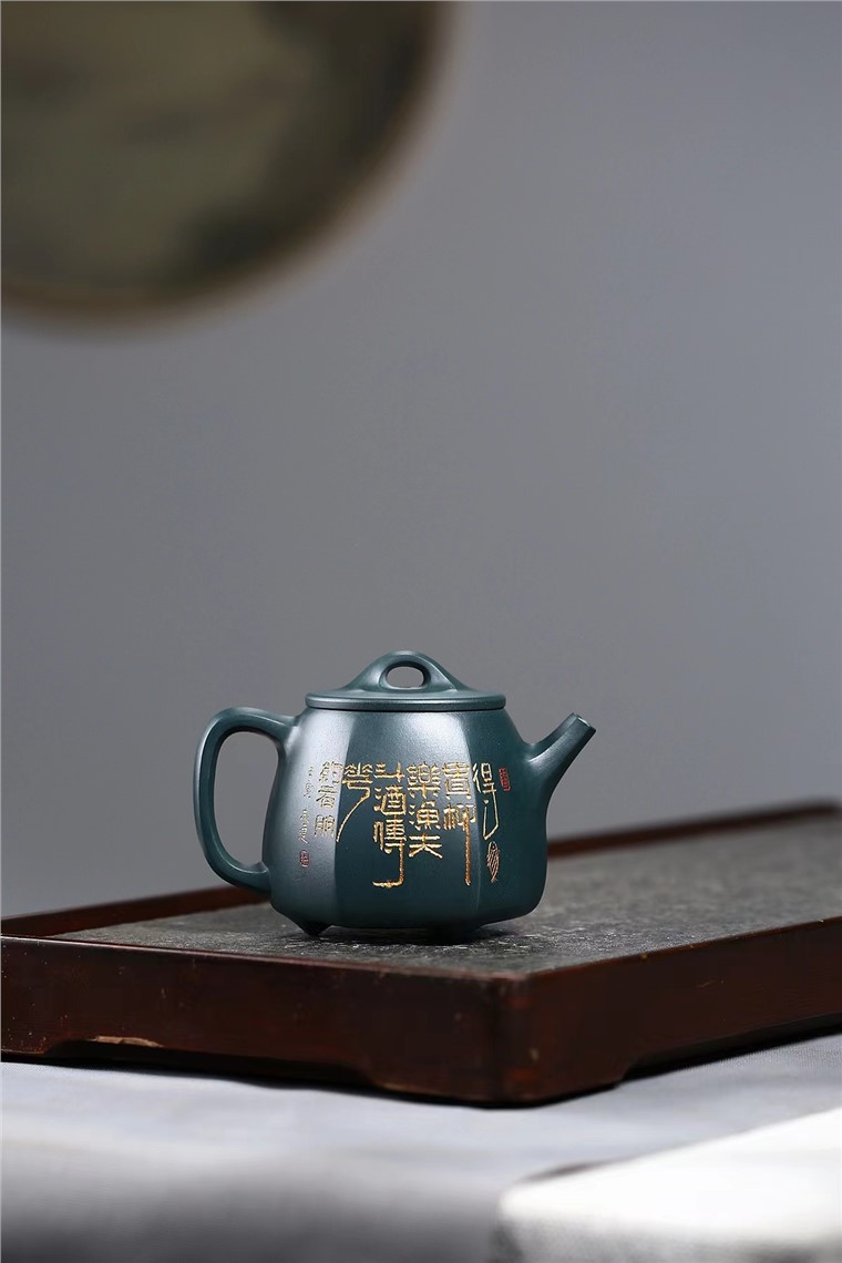 范卓群作品 六方石瓢图片