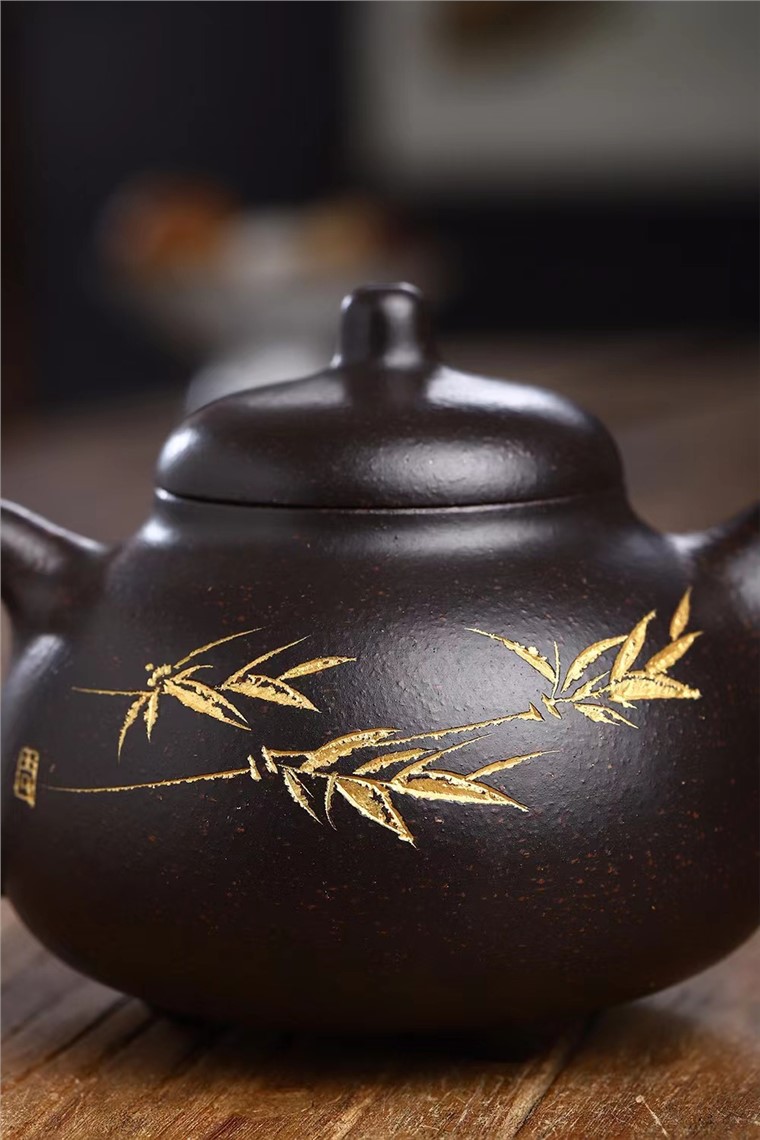 高爱华作品 三足乳丁图片