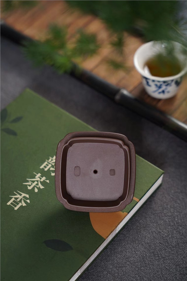 张忠行作品 创意涅槃壶图片