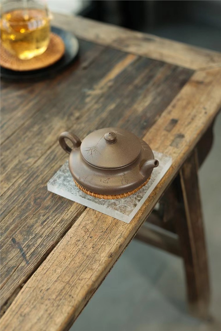 沈群作品 扁腹图片
