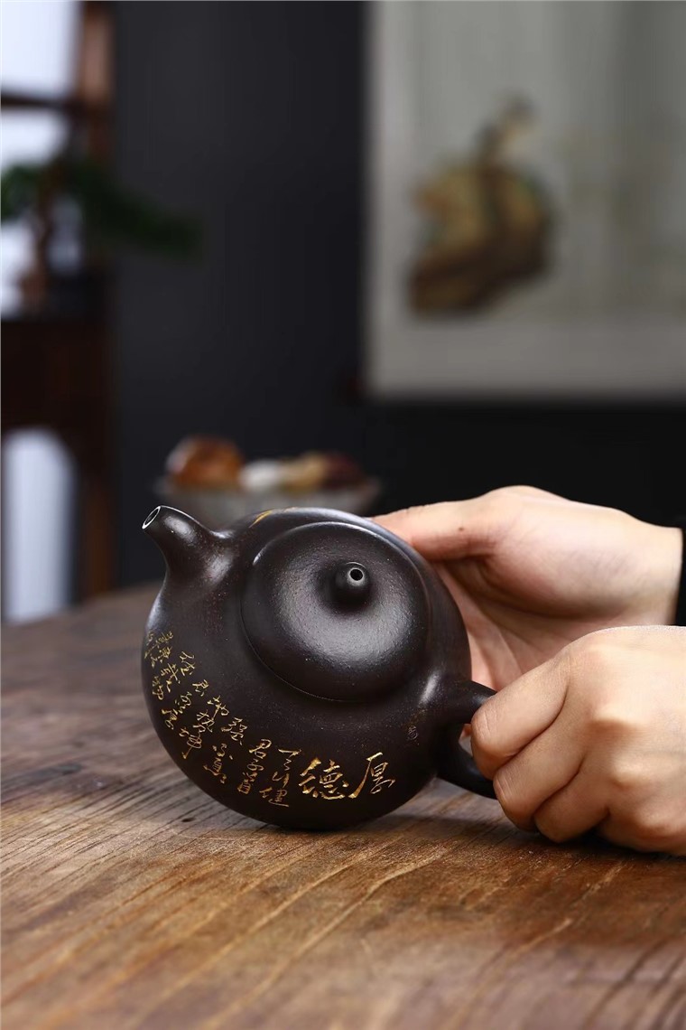 高爱华作品 三足乳丁图片