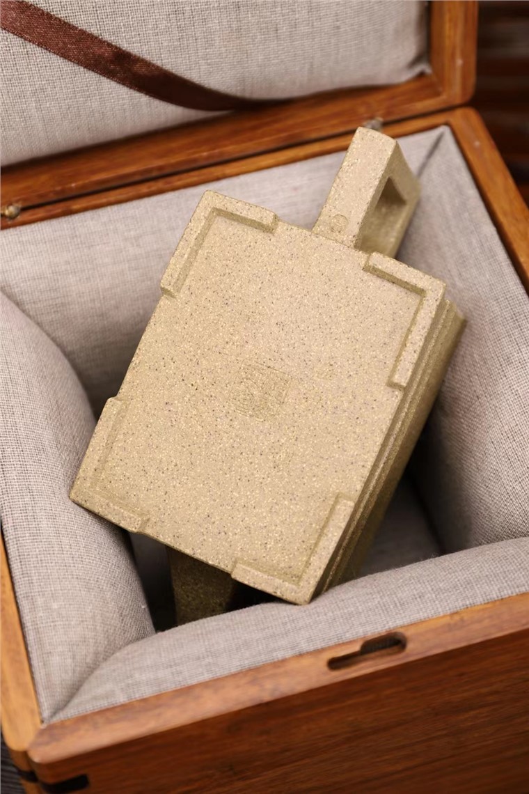 惠海勤作品 狮方