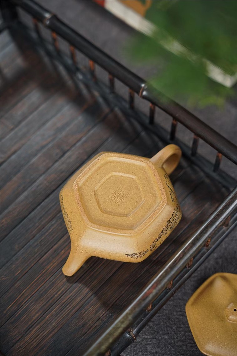 张忠行作品 六方明炉图片